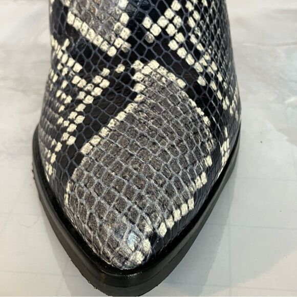 Marc Fisher Gray & Black Embossed Leather Dress Western Ankle Booties Sz 6-EUC - Picture 15 of 15